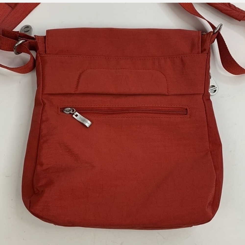 BAGGALLINI Dublin Travel Brick Red Nylon Crossbody Shoulder Bag  Retired - Picture 2 of 11